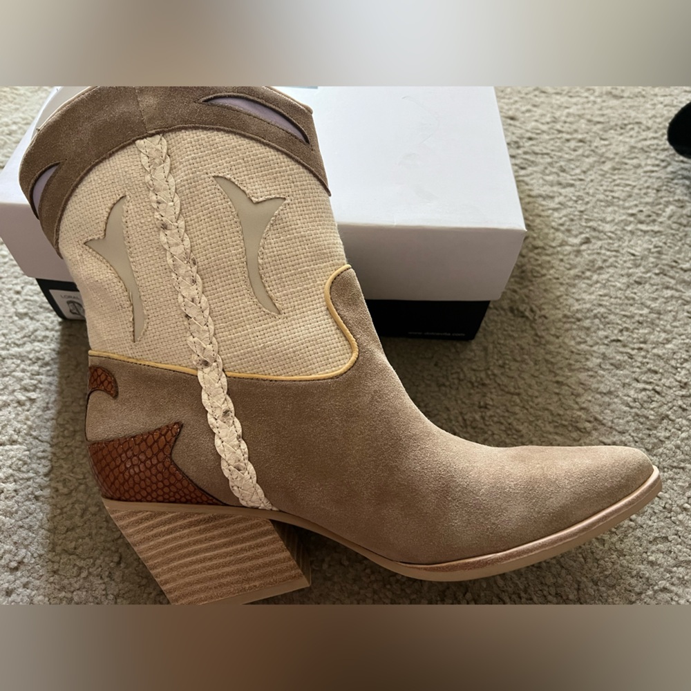 Dolce Vita Tan and Cream Heeled Boots - Picture 2 of 5